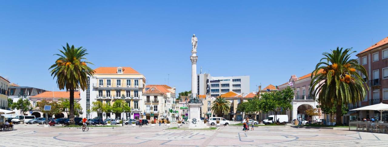 Apartamento Situado Na Zona Costeira Da Cidade Σετούμπαλ Εξωτερικό φωτογραφία